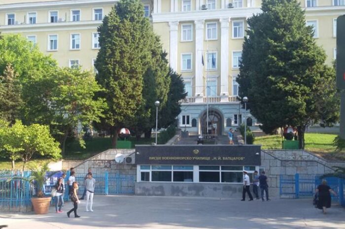 Промени в методиката на националната карта на висшето образование искат от Морско училище